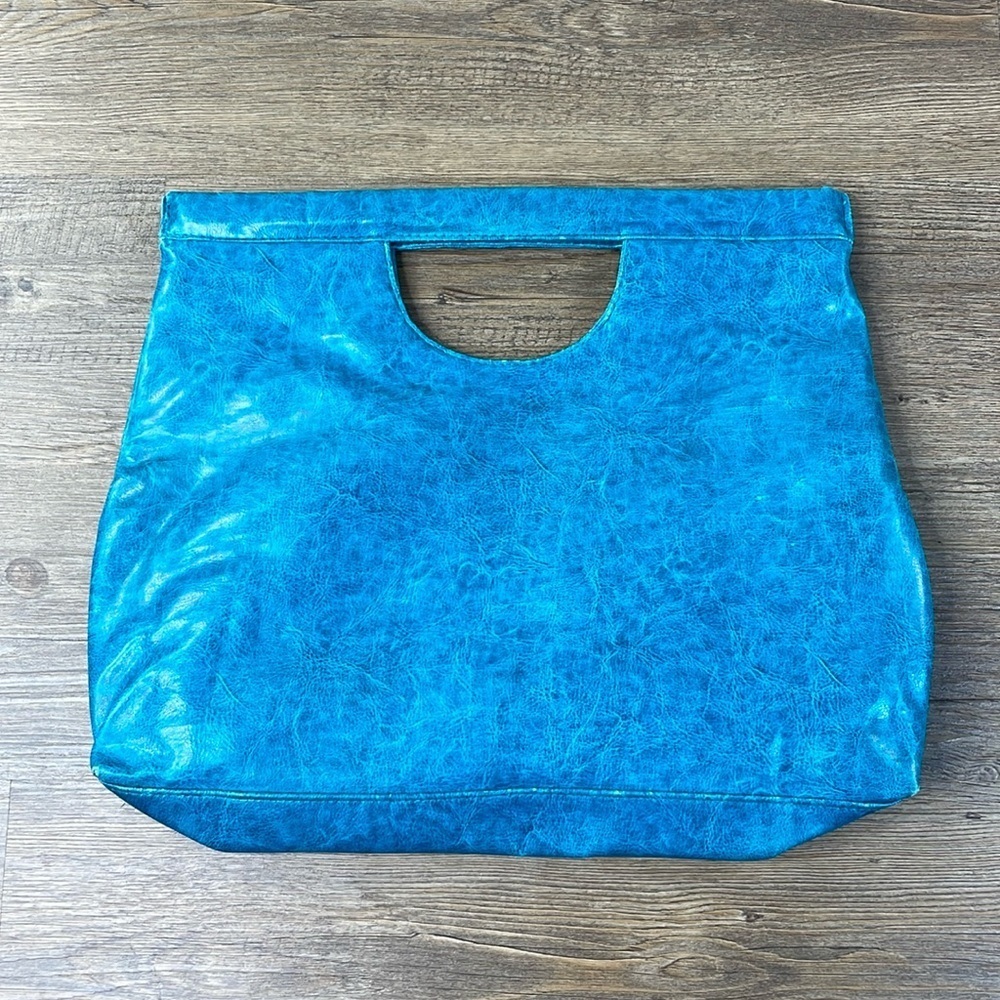 Forever 21 Women’s Turquoise Clutch